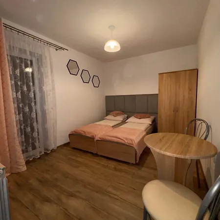 Wynajem Pokoi Stachon Homestay *