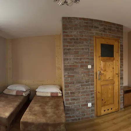 Wynajem Pokoi Stachon ホームステイ ポロニン